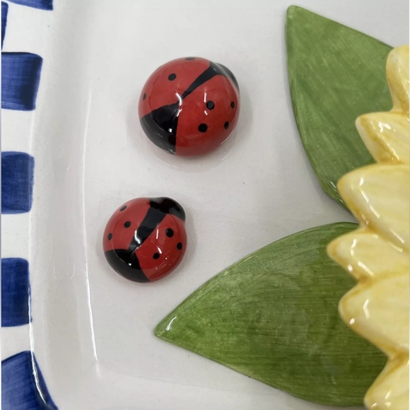 Cali 3D Yellow Sunflower Ladybug Blue White Chip Dip Serving Art Pottery  Signed - Picture 9 of 12